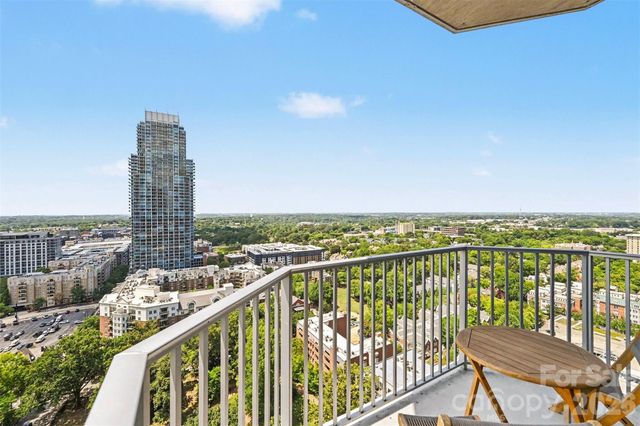 210 N Church Street 2204, Charlotte, NC 28202