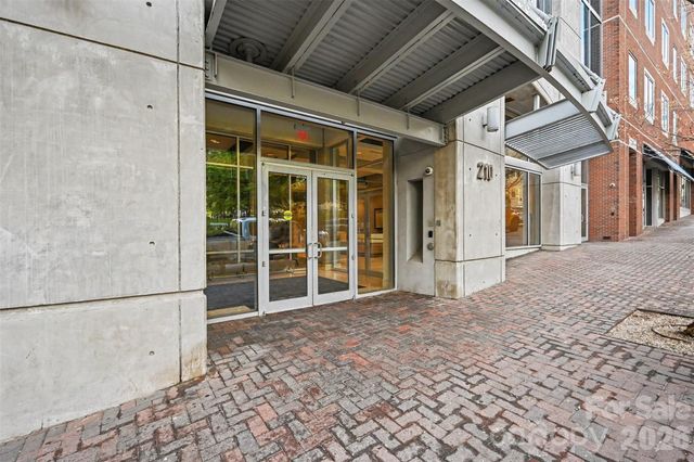 210 N Church Street 2204, Charlotte, NC 28202