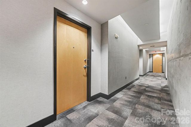 210 N Church Street 2204, Charlotte, NC 28202