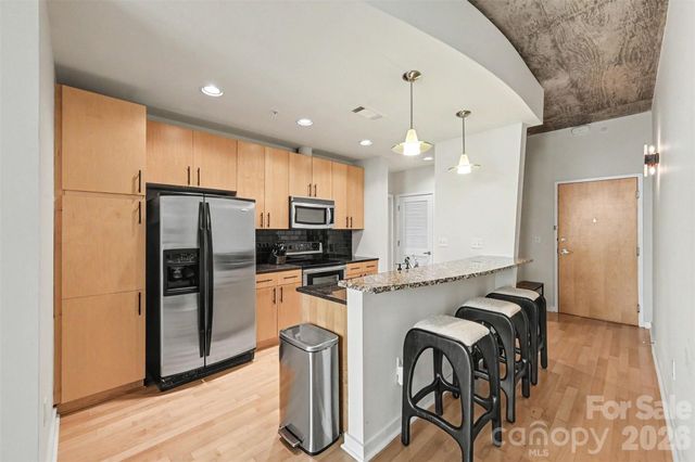 210 N Church Street 2204, Charlotte, NC 28202