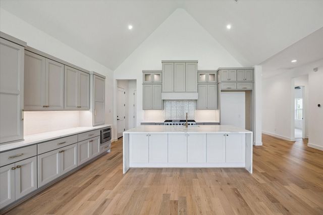 422 Venado View Court, Conroe, TX 77304