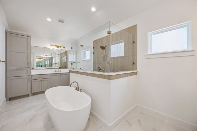 422 Venado View Court, Conroe, TX 77304