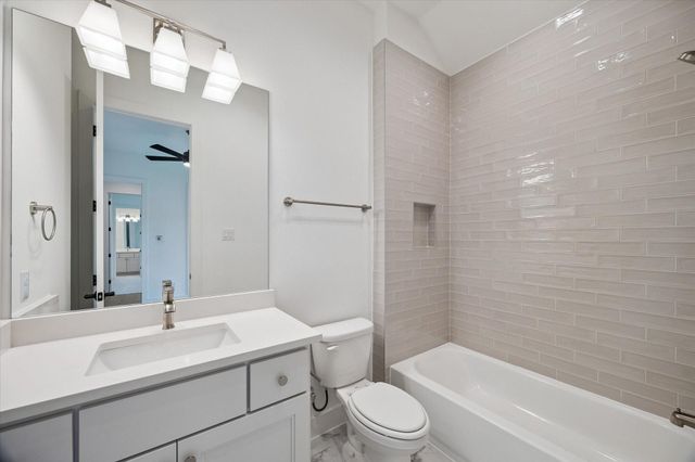 422 Venado View Court, Conroe, TX 77304