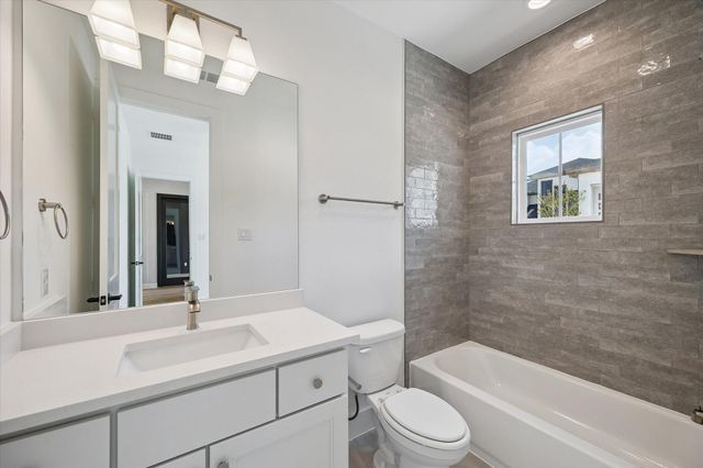 422 Venado View Court, Conroe, TX 77304