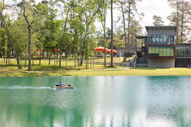 422 Venado View Court, Conroe, TX 77304
