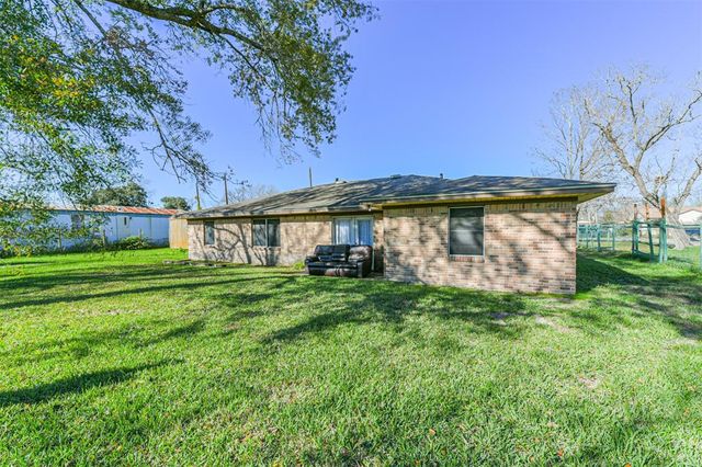 224 Zinn Drive, Crosby, TX 77532