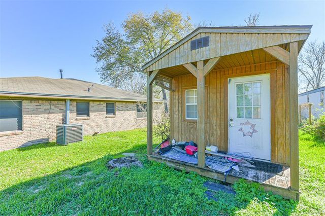 224 Zinn Drive, Crosby, TX 77532