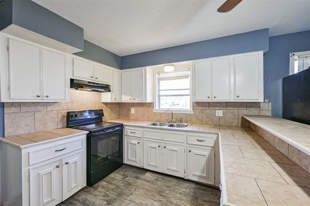 224 Zinn Drive, Crosby, TX 77532