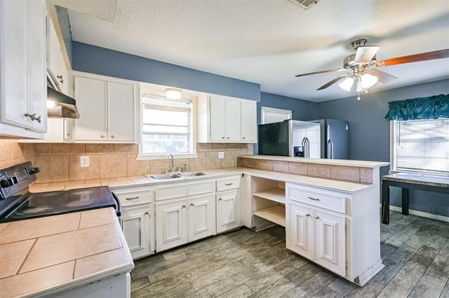 224 Zinn Drive, Crosby, TX 77532