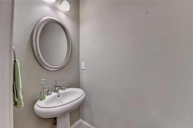 3635 E Paces Circle NE 1309, Atlanta, GA 30326