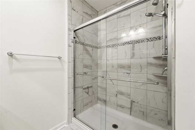 812 Curtman Ct, Plum Boro, PA 15068
