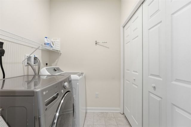812 Curtman Ct, Plum Boro, PA 15068