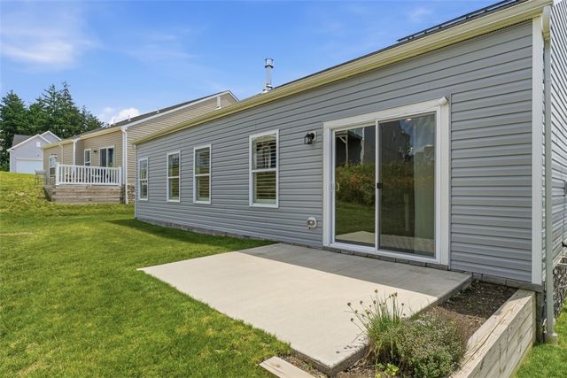 812 Curtman Ct, Plum Boro, PA 15068