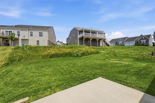 812 Curtman Ct, Plum Boro, PA 15068