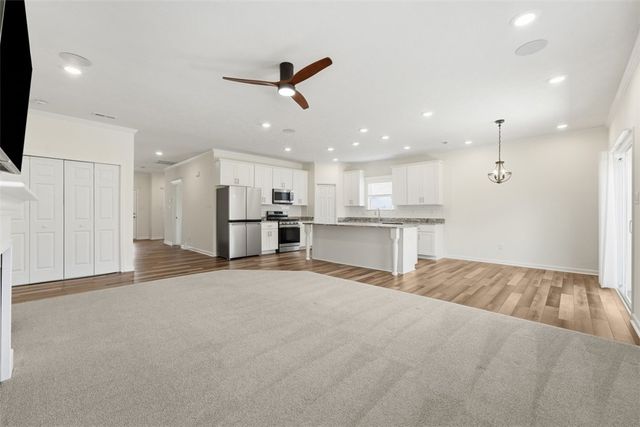 812 Curtman Ct, Plum Boro, PA 15068