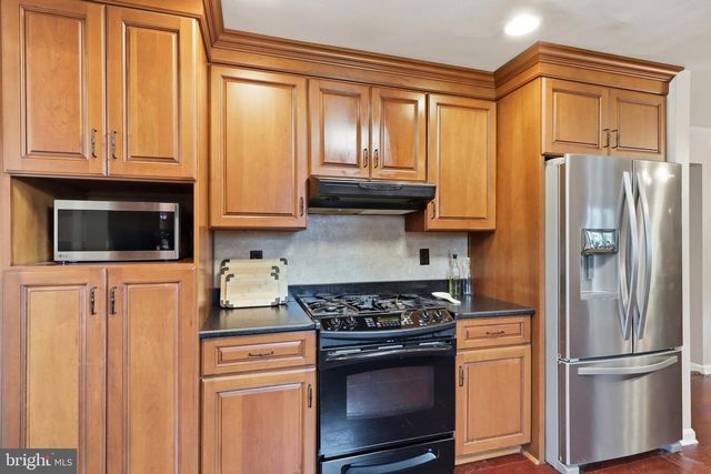 90 STEFFIE DR, Mount Wolf, PA 17347