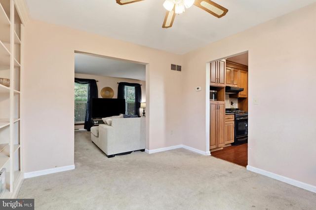 90 STEFFIE DR, Mount Wolf, PA 17347
