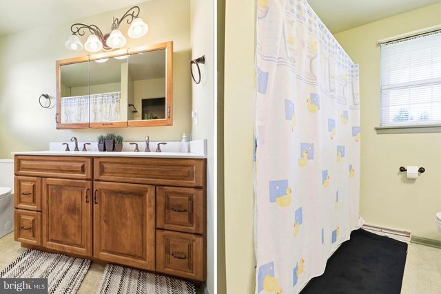 90 STEFFIE DR, Mount Wolf, PA 17347