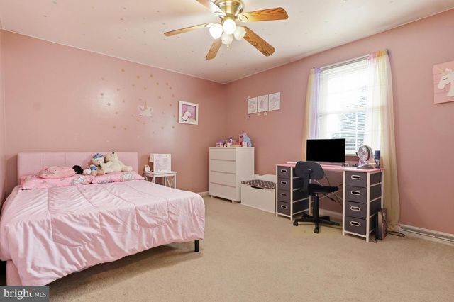 90 STEFFIE DR, Mount Wolf, PA 17347