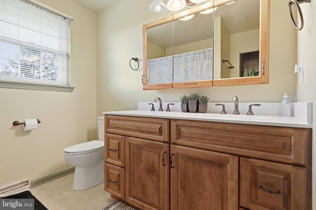 90 STEFFIE DR, Mount Wolf, PA 17347