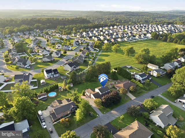 90 STEFFIE DR, Mount Wolf, PA 17347