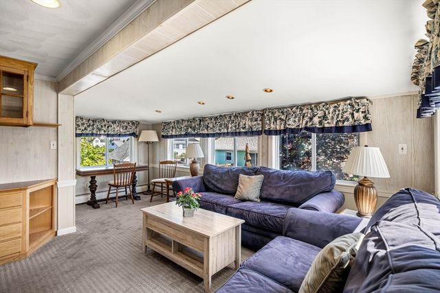 10 70th Street, Newburyport, MA 01950