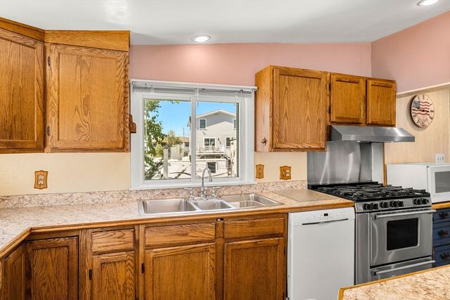 10 70th Street, Newburyport, MA 01950
