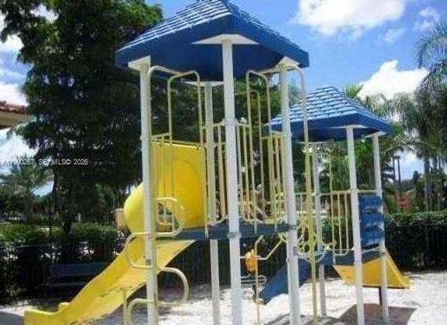 9640 NW 2 St 5106, Pembroke Pines, FL 33024