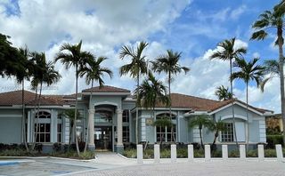 9640 NW 2 St 5106, Pembroke Pines, FL 33024