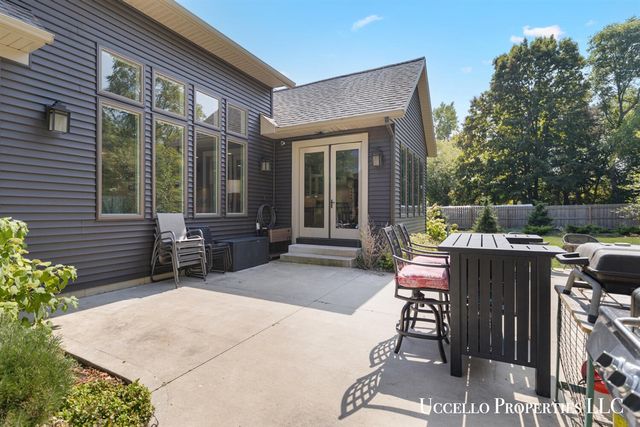 139 N 5th Street, Cedar Springs, MI 49319