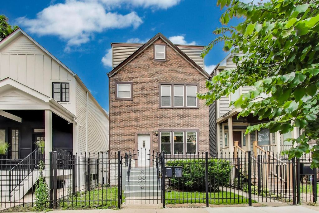 3432 W Palmer Street, Chicago, IL 60647