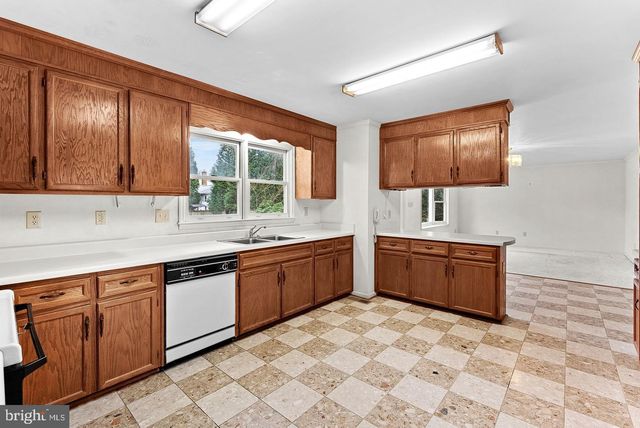 3709 HOWSEN AVE, Fairfax, VA 22030