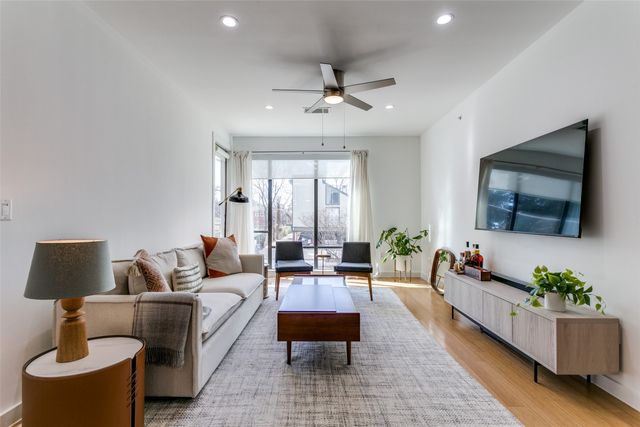 4040 N Hall Street 113, Dallas, TX 75219