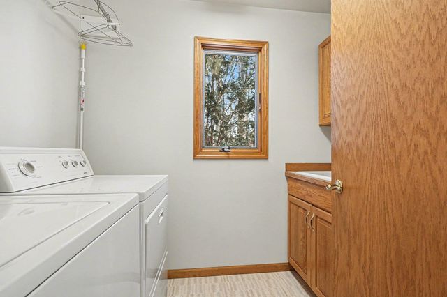 5571 Hickory Lane, Bay City, MI 48706