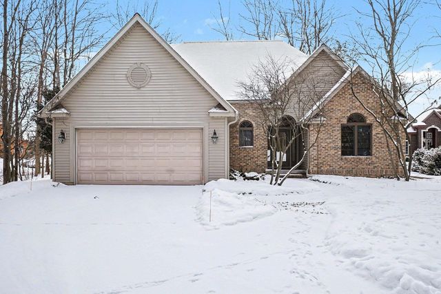5571 Hickory Lane, Bay City, MI 48706