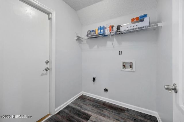 8097 LEAFCREST Drive, Jacksonville, FL 32244