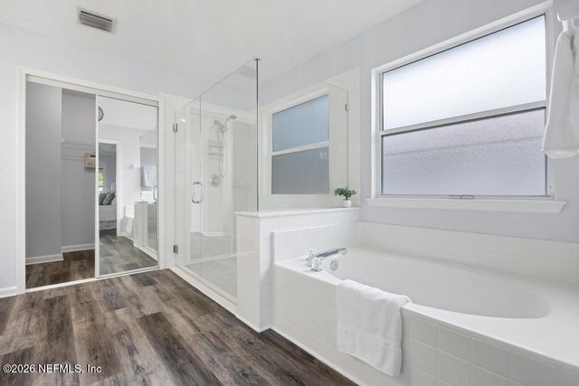 8097 LEAFCREST Drive, Jacksonville, FL 32244