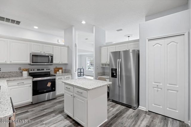 8097 LEAFCREST Drive, Jacksonville, FL 32244