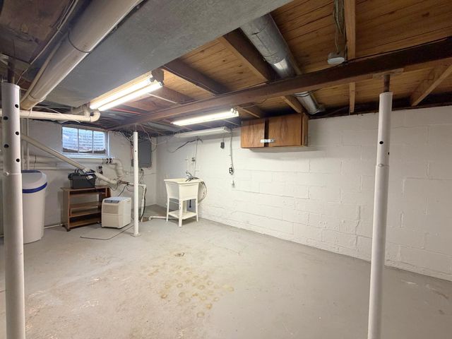 5468 Hubbard Drive, Flint, MI 48506