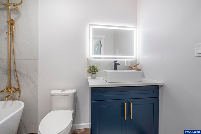 3684 Salmon River Hwy, Otis, OR 97368