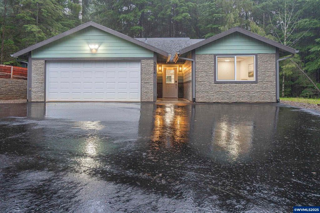 3684 Salmon River Hwy, Otis, OR 97368