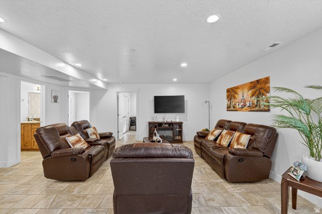 141 WOLVERINE CRK, Elk Ridge, UT 84651