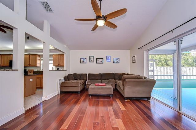 19414 MORDEN BLUSH DRIVE, Lutz, FL 33558