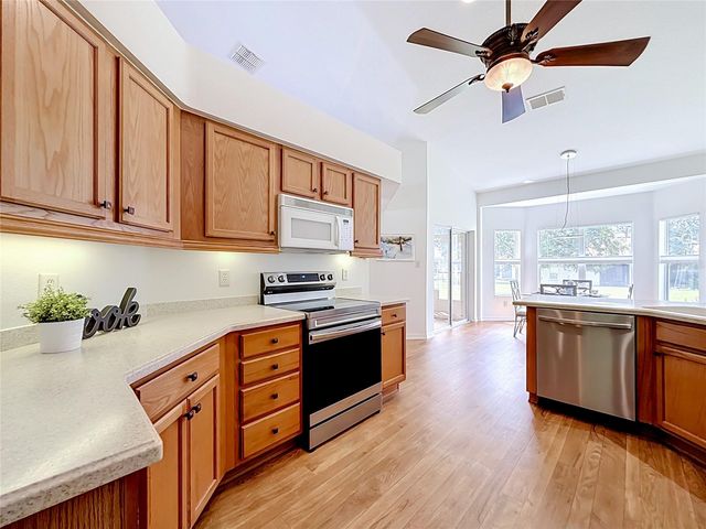24100 PEEKSKILL STREET, Leesburg, FL 34748