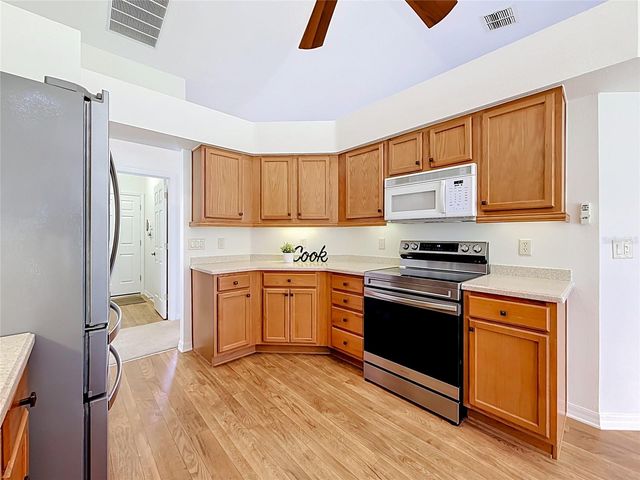 24100 PEEKSKILL STREET, Leesburg, FL 34748