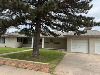 300 N 6th Street, Canadian, TX 79014