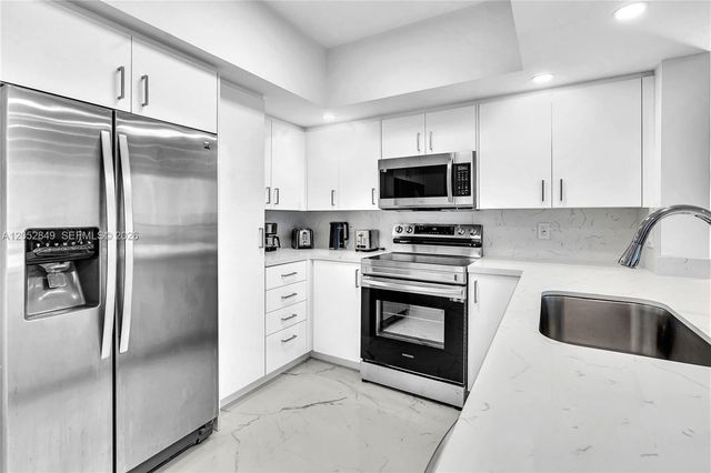 17375 Collins Avenue 1703, Sunny Isles Beach, FL 33160