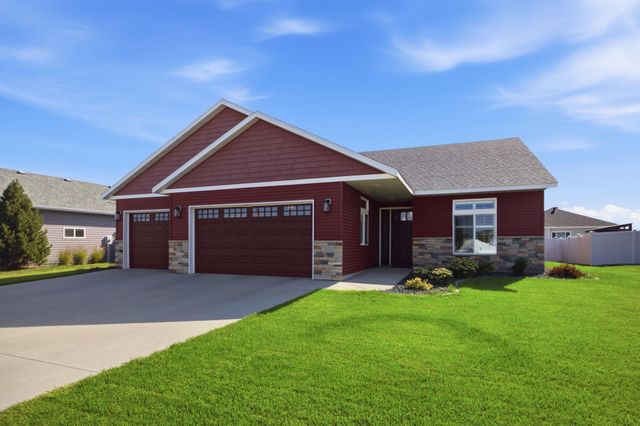 7032 26th Street S, Fargo, ND 58104