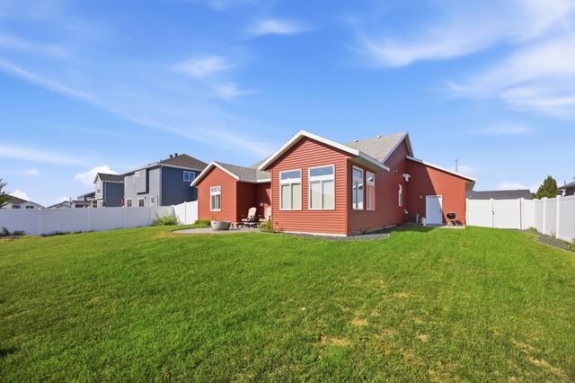 7032 26th Street S, Fargo, ND 58104