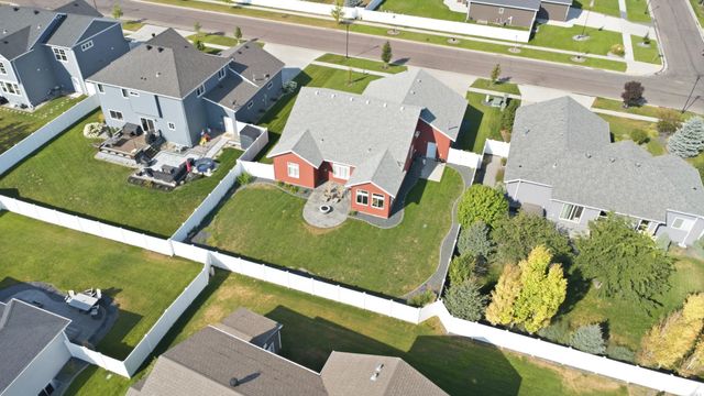 7032 26th Street S, Fargo, ND 58104